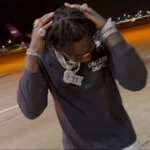 Meet your Posher, Janeil